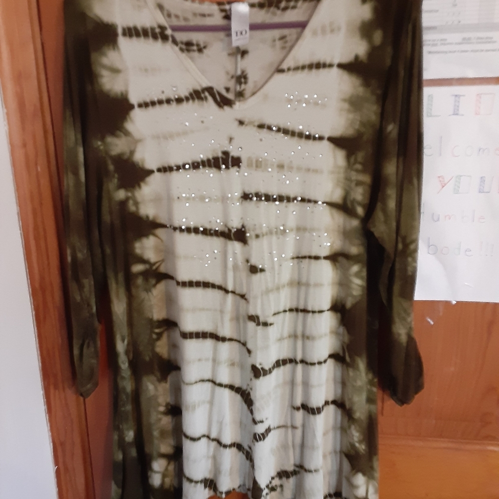 Thomas and Olivia green and off-white blouse